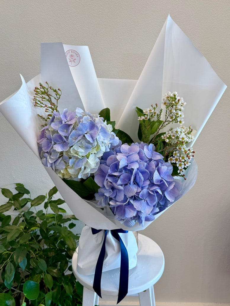 Horizon blue bouquet