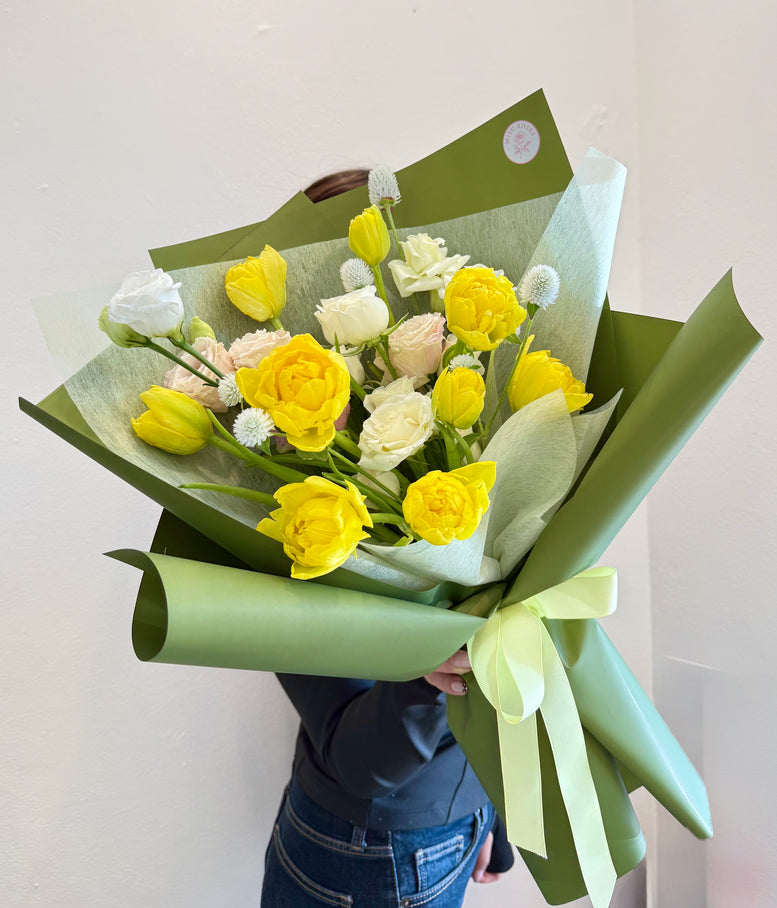 Sunbound Bouquet