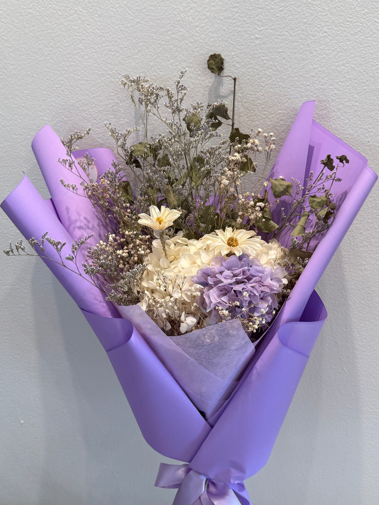 Natural dried flowers