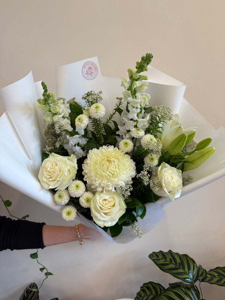 Standard Pure White Bouquet