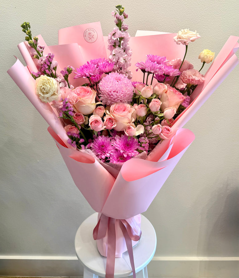 Rosy sugar bouquet
