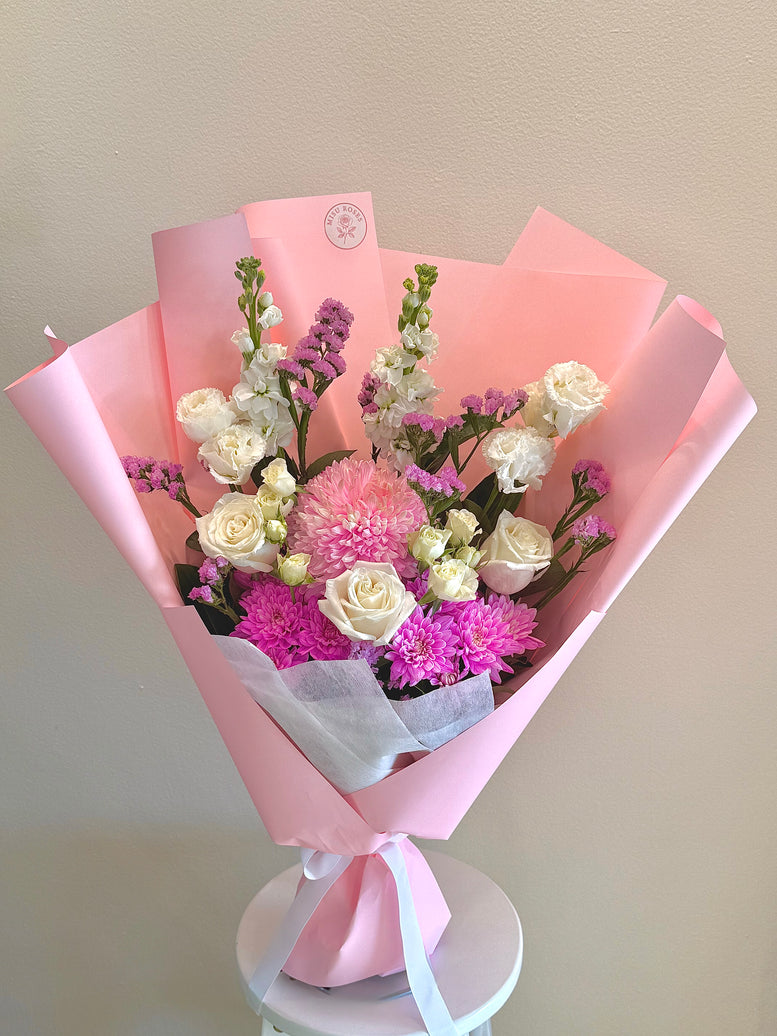 Slightly pink bouquet