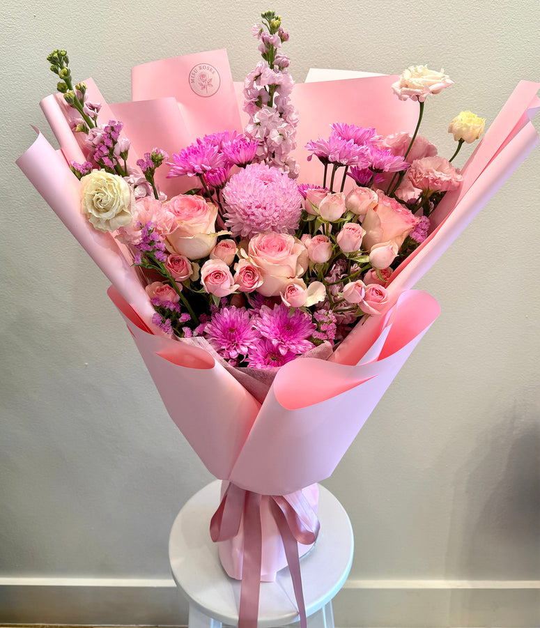 Rosy sugar bouquet